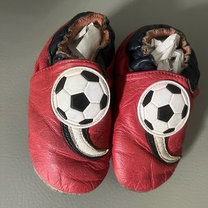 Baby soccer loafers 12-18M GUC